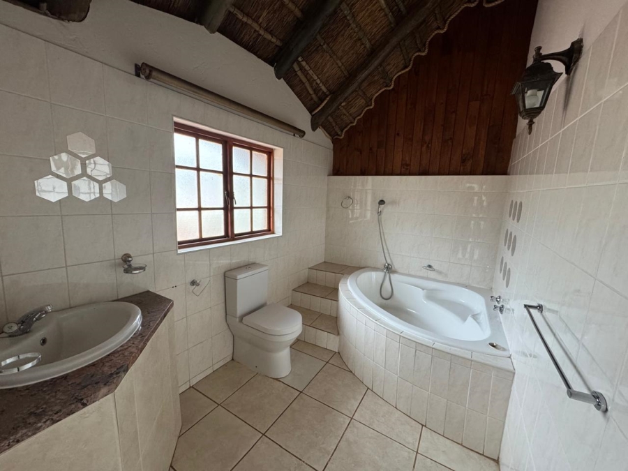 To Let 4 Bedroom Property for Rent in Melodie North West